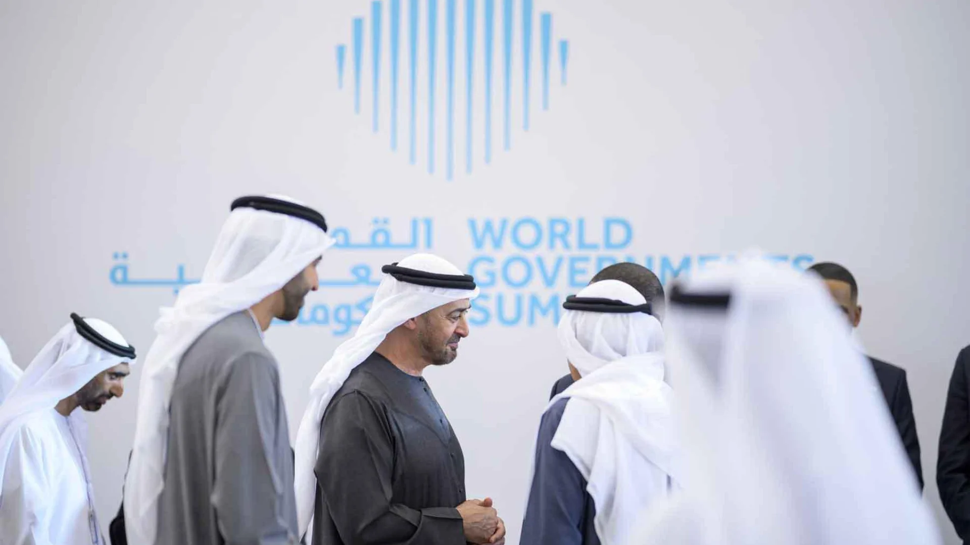 Boussole Bonheur : le message des EAU au WGS | Die Geissens Real Estate | Luxus Immobilien mit Carmen und Robert Geiss – Die Geissens in Dubai